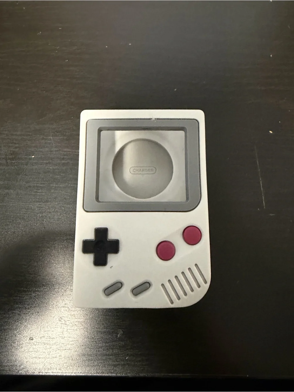 Retro Handheld Game-Inspired Apppe Watch Charger Holder